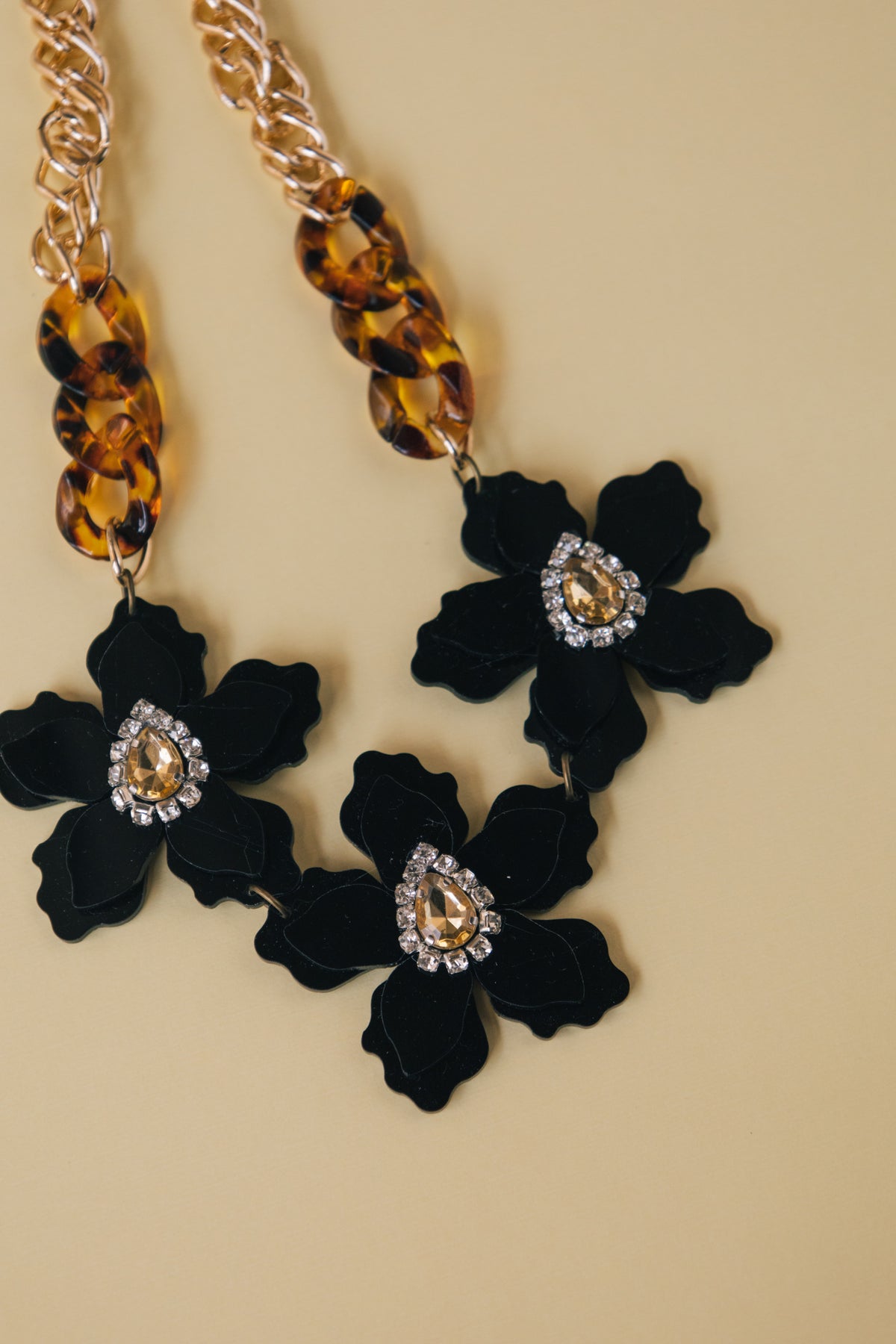 Collar Belice Negro